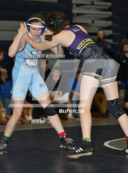 Thumbnail 3 in WRAL Invitational photogallery.