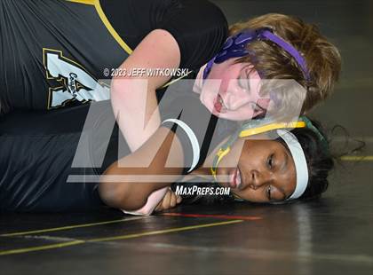 Thumbnail 3 in WRAL Invitational photogallery.