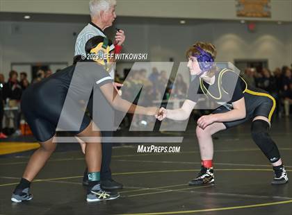 Thumbnail 3 in WRAL Invitational photogallery.
