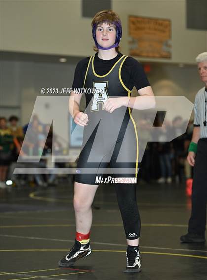 Thumbnail 3 in WRAL Invitational photogallery.