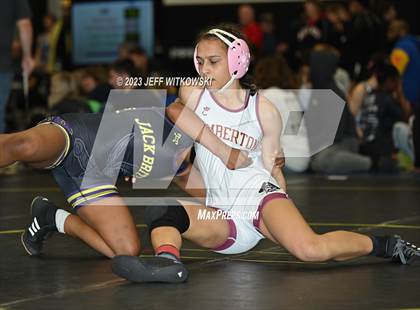 Thumbnail 3 in WRAL Invitational photogallery.