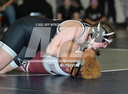 Thumbnail 3 in WRAL Invitational photogallery.