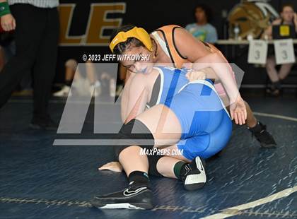 Thumbnail 2 in WRAL Invitational photogallery.