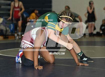Thumbnail 1 in WRAL Invitational photogallery.