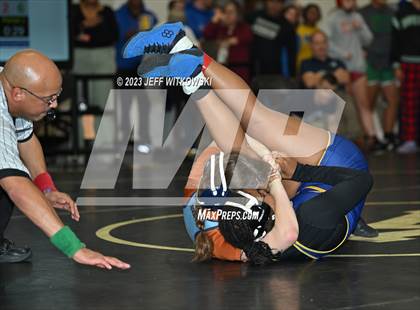 Thumbnail 2 in WRAL Invitational photogallery.