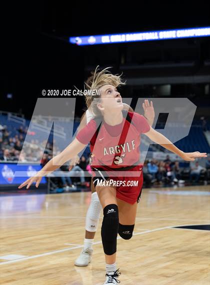 Thumbnail 1 in Fairfield vs Argyle (UIL 4A Final) photogallery.
