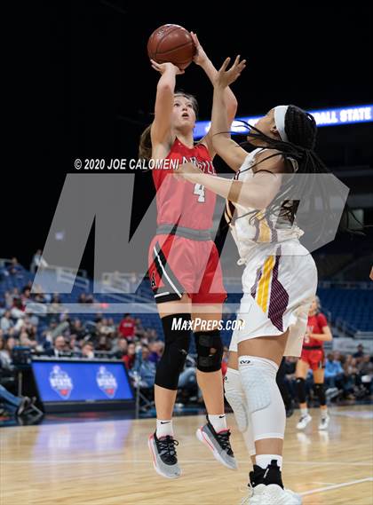 Thumbnail 1 in Fairfield vs Argyle (UIL 4A Final) photogallery.