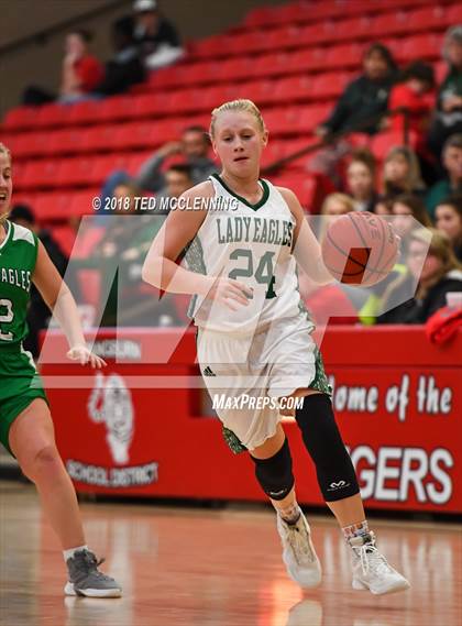 Thumbnail 2 in West Side vs. Des Arc photogallery.