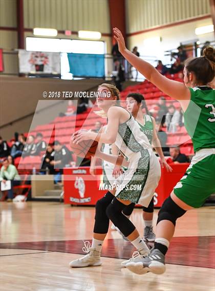 Thumbnail 3 in West Side vs. Des Arc photogallery.