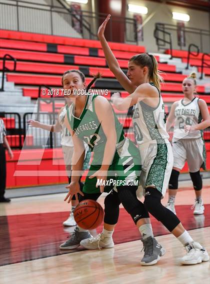 Thumbnail 2 in West Side vs. Des Arc photogallery.