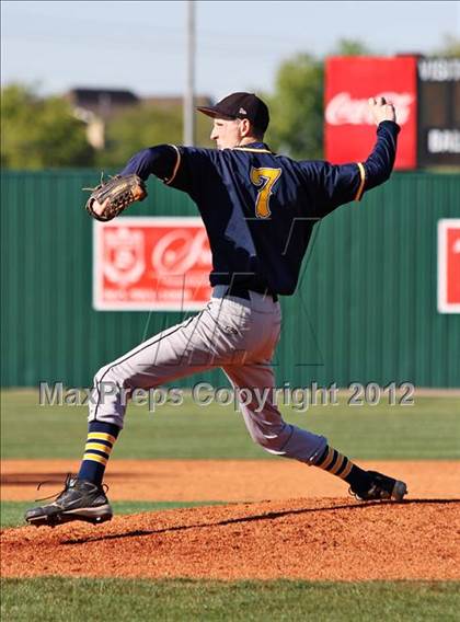 Thumbnail 1 in Maryville vs Seymour (Daily Times Classic) photogallery.