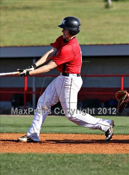 Thumbnail 2 in Maryville vs Seymour (Daily Times Classic) photogallery.