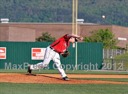 Thumbnail 1 in Maryville vs Seymour (Daily Times Classic) photogallery.