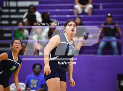 Thumbnail 2 in Kennedy vs Littleton (Freshman) photogallery.