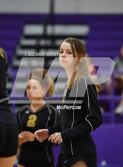 Thumbnail 3 in Kennedy vs Littleton (Freshman) photogallery.