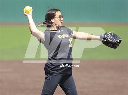 Thumbnail 1 in Winona vs Malakoff photogallery.