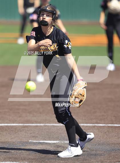 Thumbnail 1 in Winona vs Malakoff photogallery.