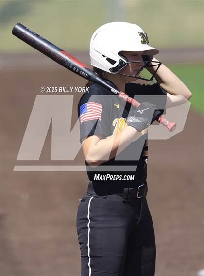 Thumbnail 2 in Winona vs Malakoff photogallery.