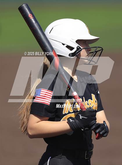 Thumbnail 2 in Winona vs Malakoff photogallery.