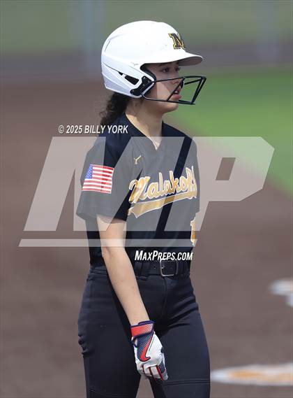 Thumbnail 2 in Winona vs Malakoff photogallery.