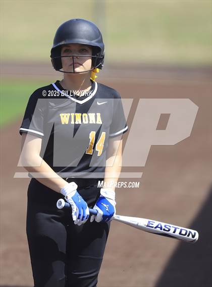 Thumbnail 2 in Winona vs Malakoff photogallery.