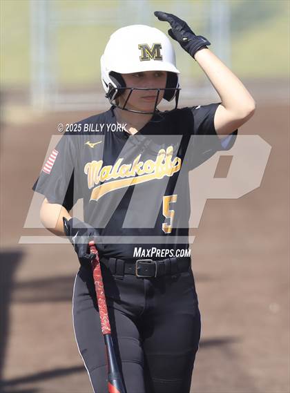 Thumbnail 3 in Winona vs Malakoff photogallery.