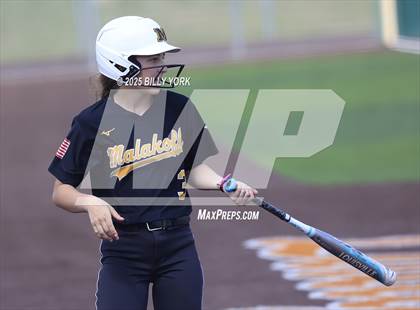 Thumbnail 1 in Winona vs Malakoff photogallery.