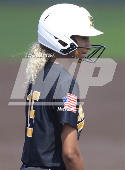Thumbnail 1 in Winona vs Malakoff photogallery.