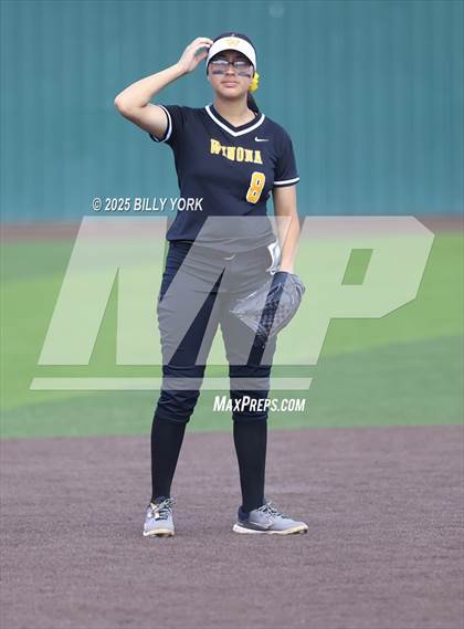 Thumbnail 2 in Winona vs Malakoff photogallery.