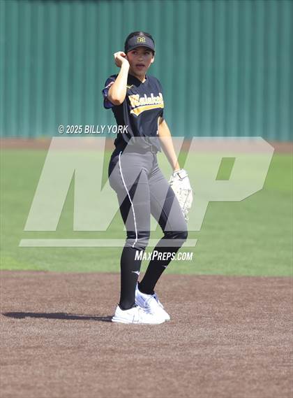 Thumbnail 2 in Winona vs Malakoff photogallery.