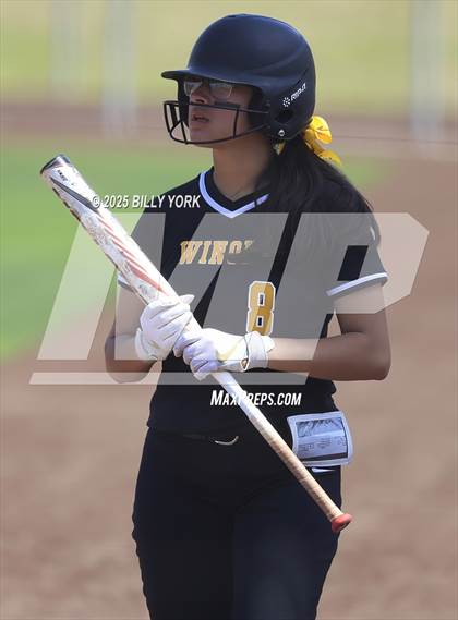 Thumbnail 2 in Winona vs Malakoff photogallery.