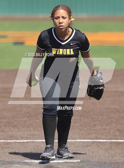 Thumbnail 1 in Winona vs Malakoff photogallery.