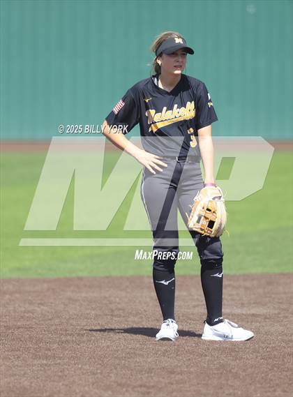 Thumbnail 1 in Winona vs Malakoff photogallery.