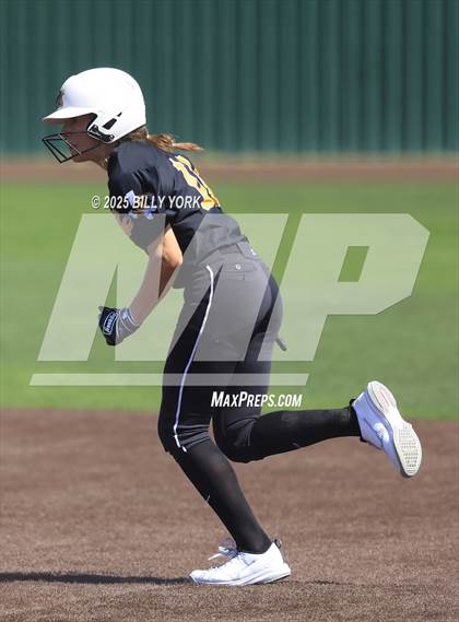 Thumbnail 1 in Winona vs Malakoff photogallery.