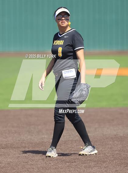 Thumbnail 1 in Winona vs Malakoff photogallery.
