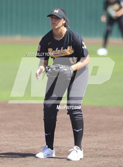Thumbnail 1 in Winona vs Malakoff photogallery.