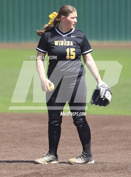 Thumbnail 2 in Winona vs Malakoff photogallery.