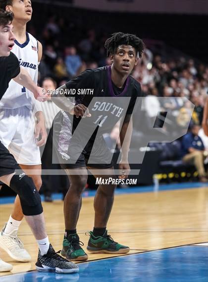 Thumbnail 2 in Chrisman vs. Park Hill South (MSHSAA Class 5 Sectional) photogallery.