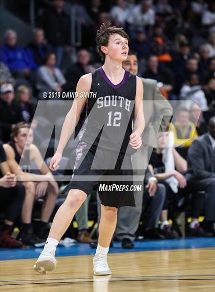 Thumbnail 3 in Chrisman vs. Park Hill South (MSHSAA Class 5 Sectional) photogallery.