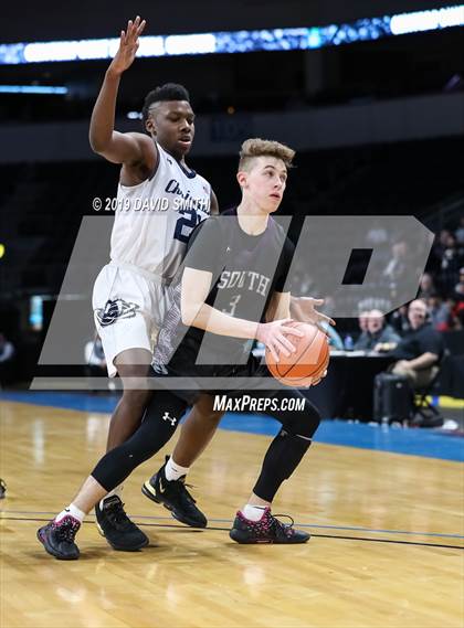 Thumbnail 3 in Chrisman vs. Park Hill South (MSHSAA Class 5 Sectional) photogallery.