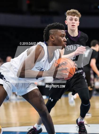 Thumbnail 1 in Chrisman vs. Park Hill South (MSHSAA Class 5 Sectional) photogallery.