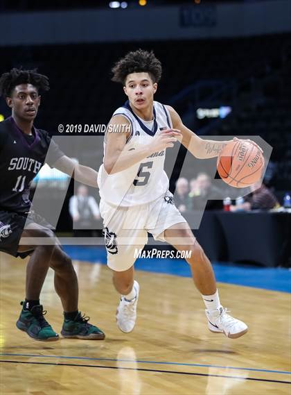 Thumbnail 3 in Chrisman vs. Park Hill South (MSHSAA Class 5 Sectional) photogallery.