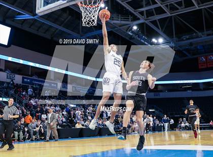 Thumbnail 2 in Chrisman vs. Park Hill South (MSHSAA Class 5 Sectional) photogallery.