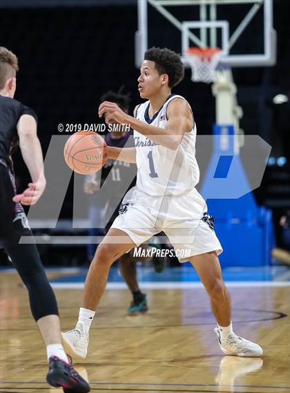 Thumbnail 1 in Chrisman vs. Park Hill South (MSHSAA Class 5 Sectional) photogallery.