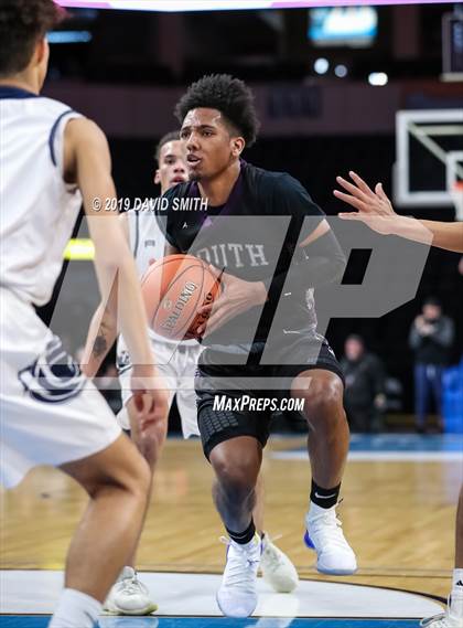 Thumbnail 3 in Chrisman vs. Park Hill South (MSHSAA Class 5 Sectional) photogallery.