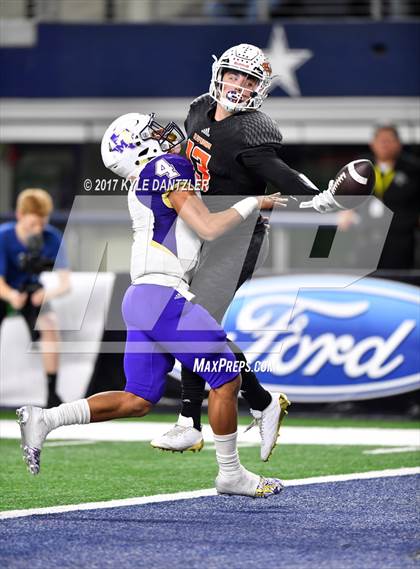 Thumbnail 3 in Mart vs. Refugio (UIL 2A Division 1 Final)  photogallery.