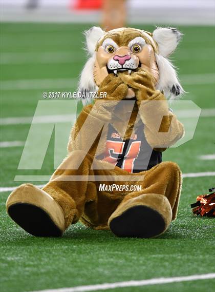 Thumbnail 3 in Mart vs. Refugio (UIL 2A Division 1 Final)  photogallery.