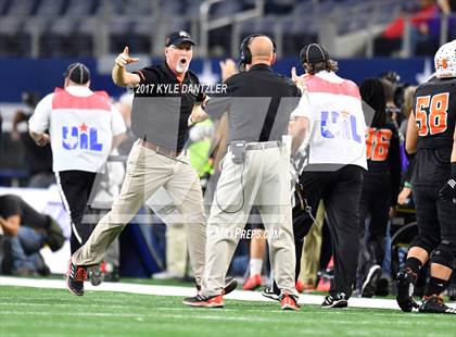 Thumbnail 1 in Mart vs. Refugio (UIL 2A Division 1 Final)  photogallery.