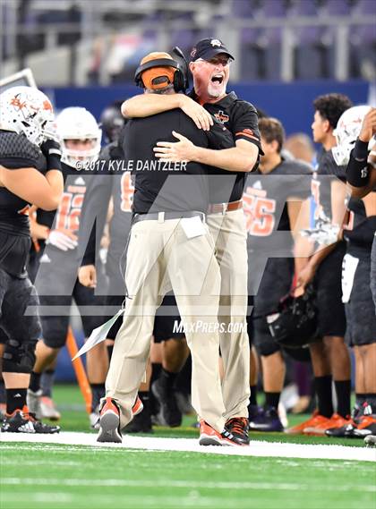 Thumbnail 3 in Mart vs. Refugio (UIL 2A Division 1 Final)  photogallery.