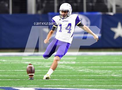 Thumbnail 1 in Mart vs. Refugio (UIL 2A Division 1 Final)  photogallery.